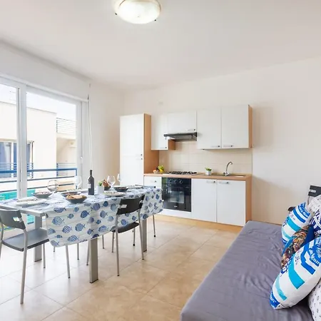 בית נופש Libeccio Luxury טורה לפילו