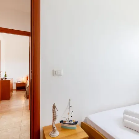 בית נופש Libeccio Luxury *