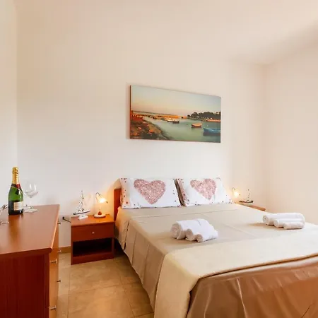 Libeccio Luxury בית נופש טורה לפילו